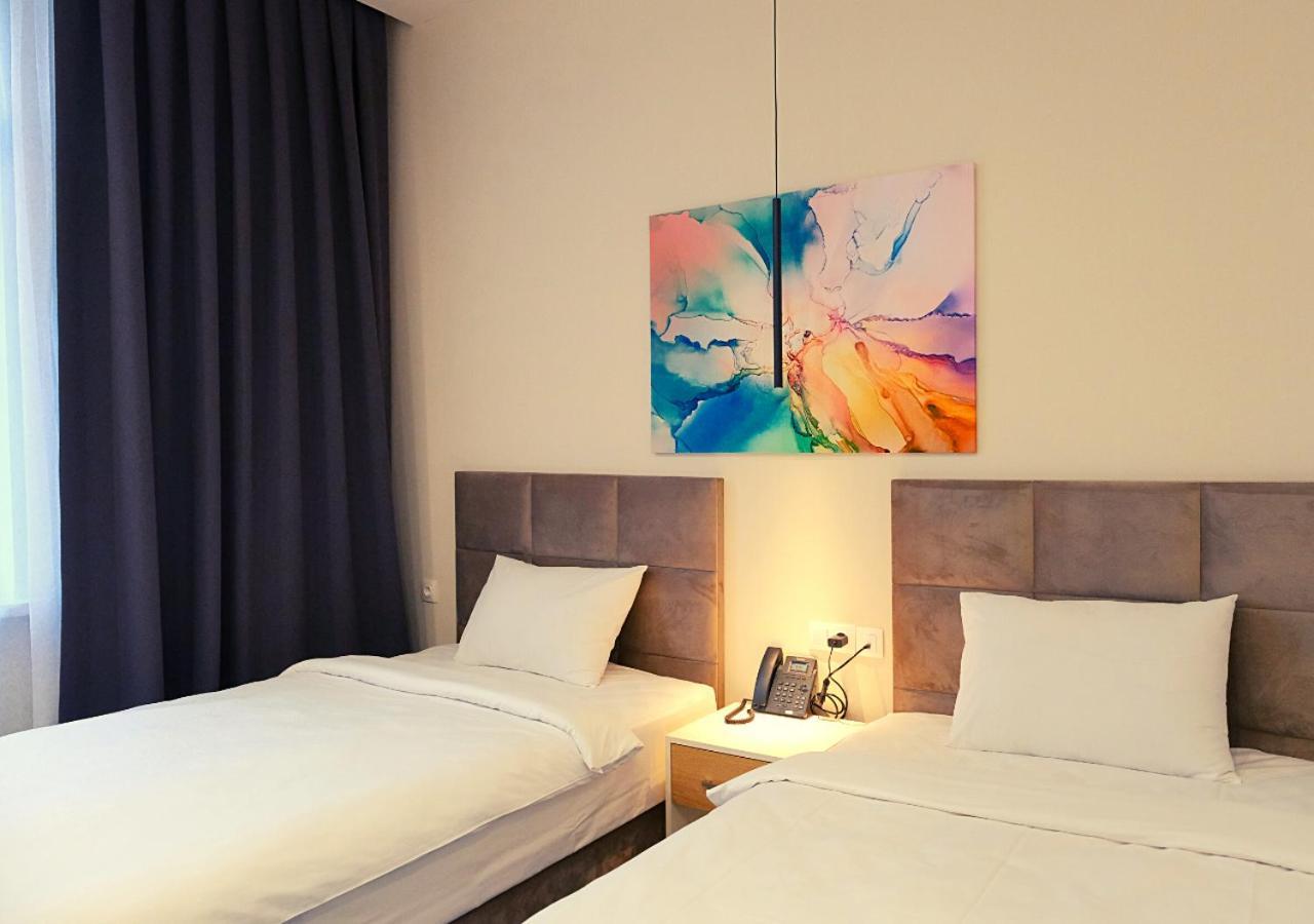 Add Hotel Αλμάτι Εξωτερικό φωτογραφία