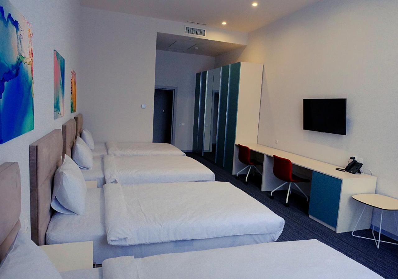 Add Hotel Αλμάτι Εξωτερικό φωτογραφία